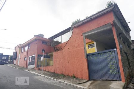 Casa à venda com 300m², 2 quartos e 2 vagasFachada
