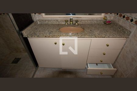 Apartamento à venda com 305m², 3 quartos e sem vaga Apartamento à venda com 305m², 3 quartos e sem vagaBanheiro