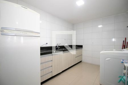 Apartamento para alugar com 55m², 2 quartos e sem vaga Apartamento para alugar com 55m², 2 quartos e sem vagaCozinha e Área de Serviço