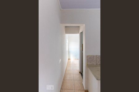 Corredor Sala, Banheiro e Cozinha de casa para alugar com 1 quarto, 45m² em Jardim Leonor, Cotia