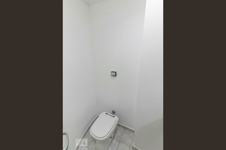 Lavabo de apartamento para alugar com 2 quartos, 80m² em Vila Pirajussara, São Paulo