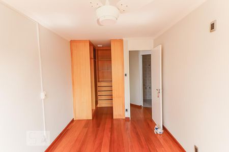 Quarto 1 de apartamento para alugar com 2 quartos, 80m² em Vila Pirajussara, São Paulo