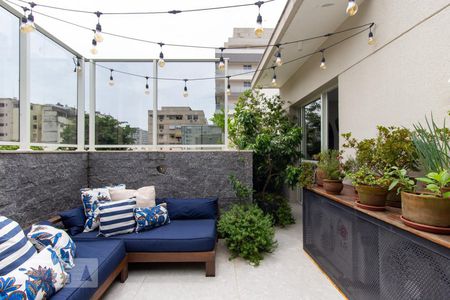 Apartamento para alugar com 178m², 2 quartos e 2 vagas Apartamento para alugar com 178m², 2 quartos e 2 vagasTerraço