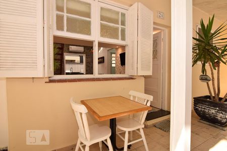 Casa de condomínio para alugar com 55m², 2 quartos e sem vaga Casa de condomínio para alugar com 55m², 2 quartos e sem vagaQuintal