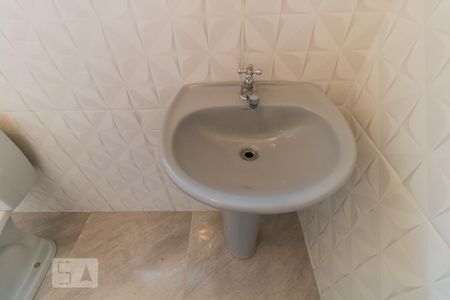 Casa à venda com 200m², 3 quartos e 1 vagaDetalhe banheiro