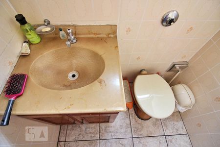 Casa à venda com 210m², 2 quartos e 2 vagasBanheiro Social