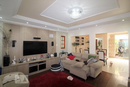 Casa à venda com 300m², 3 quartos e 4 vagassala tv