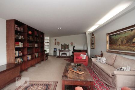 Casa à venda com 600m², 4 quartos e 8 vagasSala 2