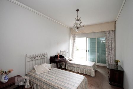 Casa à venda com 600m², 4 quartos e 8 vagasQuarto 3