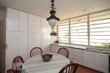 Casa à venda com 600m², 4 quartos e 8 vagasCopa