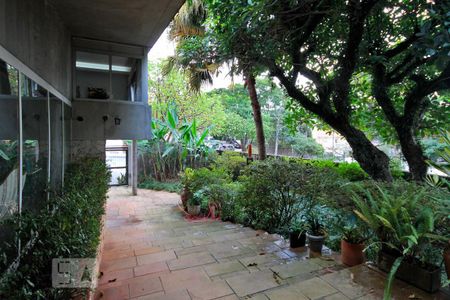 Casa à venda com 600m², 4 quartos e 8 vagasÁrea Externa