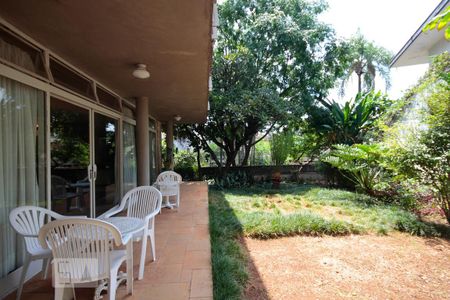 Casa à venda com 600m², 4 quartos e 8 vagasÁrea Externa