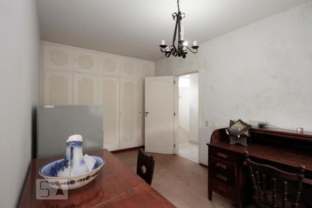 Casa à venda com 600m², 4 quartos e 8 vagasQuarto 1