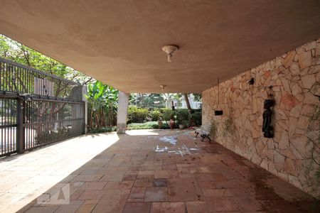 Casa à venda com 600m², 4 quartos e 8 vagasGaragem