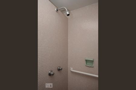 Casa à venda com 600m², 4 quartos e 8 vagasBanheiro