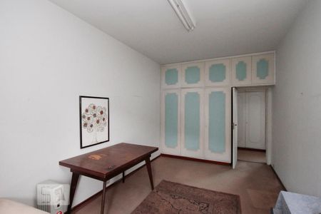 Casa à venda com 600m², 4 quartos e 8 vagasQuarto 2