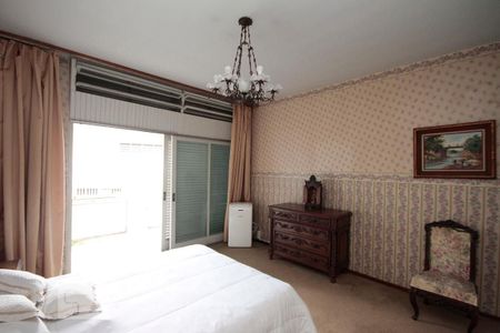 Casa à venda com 600m², 4 quartos e 8 vagasSuíte