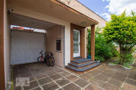 Garagem de casa à venda com 3 quartos, 200m² em Glória, Porto Alegre