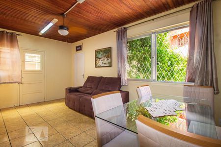 Sala de casa à venda com 3 quartos, 200m² em Glória, Porto Alegre