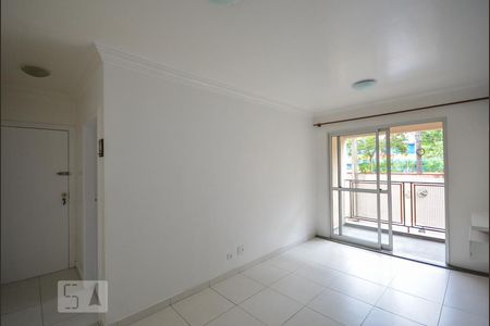 Sala de apartamento à venda com 3 quartos, 66m² em Jardim Santa Emília, São Paulo