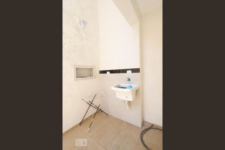 Casa para alugar com 80m², 2 quartos e sem vaga Casa para alugar com 80m², 2 quartos e sem vagaQuintal