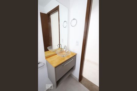 Casa para alugar com 80m², 2 quartos e sem vaga Casa para alugar com 80m², 2 quartos e sem vagaBanheiro