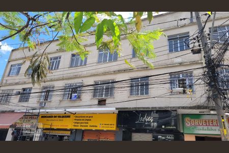 Apartamento para alugar com 65m², 2 quartos e sem vagaFachada