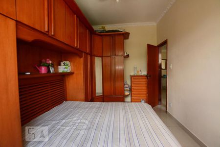 Quarto 1 de apartamento para alugar com 2 quartos, 65m² em Vila Valqueire, Rio de Janeiro