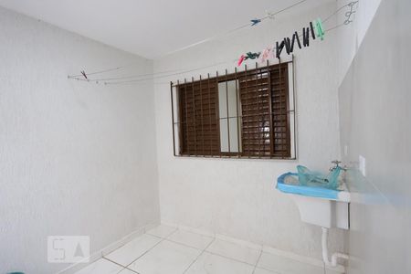 Casa para alugar com 60m², 2 quartos e sem vagaLavanderia