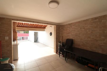 Casa à venda com 130m², 2 quartos e 1 vagaArea de Serviço