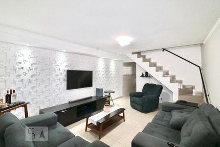 Sala de casa à venda com 2 quartos, 130m² em Vila Carrão, São Paulo