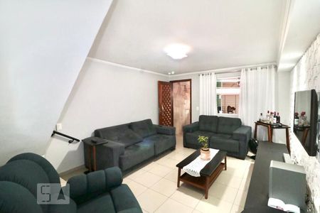 Sala de casa à venda com 2 quartos, 130m² em Vila Carrão, São Paulo