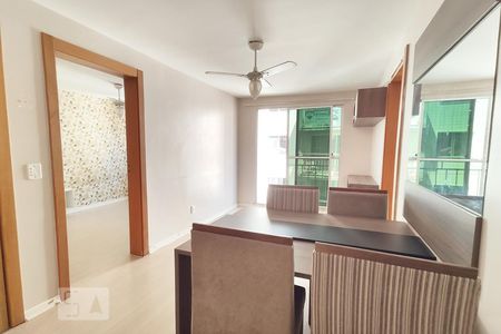 Sala de apartamento para alugar com 3 quartos, 63m² em Santos Dumont, São Leopoldo
