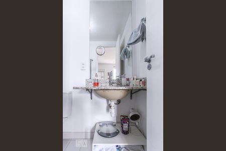 Apartamento à venda com 65m², 2 quartos e 1 vagaBanheiro Social