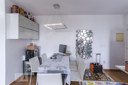 Apartamento à venda com 65m², 2 quartos e 1 vagaSala