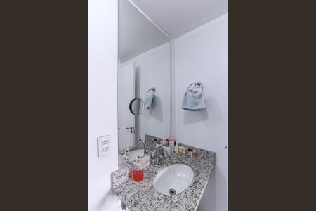 Apartamento à venda com 65m², 2 quartos e 1 vagaBanheiro Social