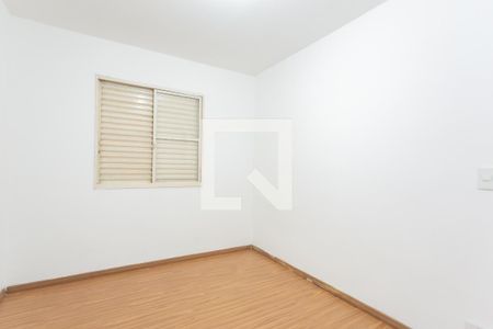 Quarto 1  de apartamento para alugar com 2 quartos, 56m² em Jardim Lucinda, São Paulo