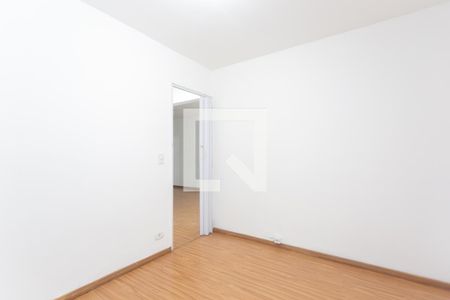 Quarto 1  de apartamento para alugar com 2 quartos, 56m² em Jardim Lucinda, São Paulo