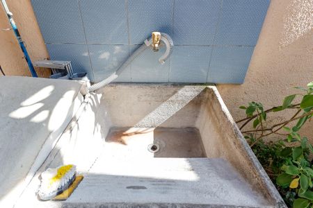 Casa para alugar com 57m², 2 quartos e 1 vaga