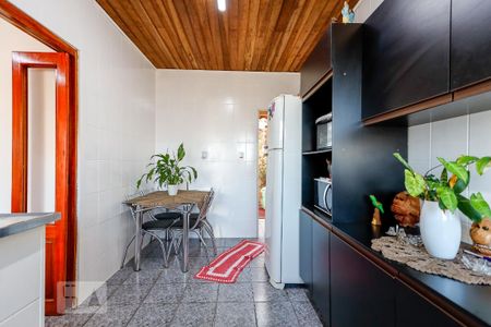 Casa para alugar com 57m², 2 quartos e 1 vaga