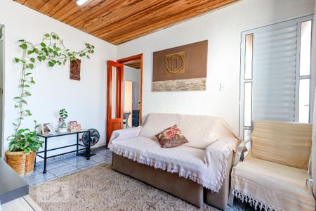 Casa para alugar com 2 quartos, 57m² em Vila Nivi, São Paulo