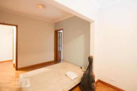 Casa à venda com 270m², 2 quartos e 2 vagasQuarto Casa 2