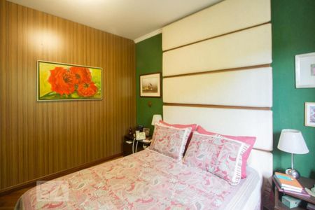 Casa à venda com 270m², 2 quartos e 2 vagasSuíte