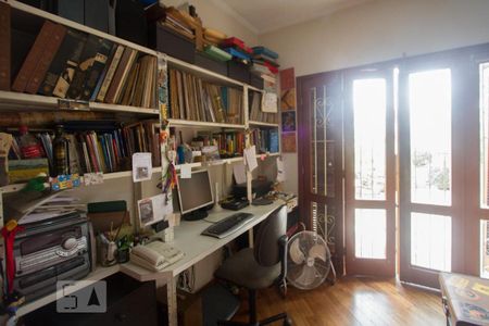 Casa à venda com 270m², 2 quartos e 2 vagasQuarto