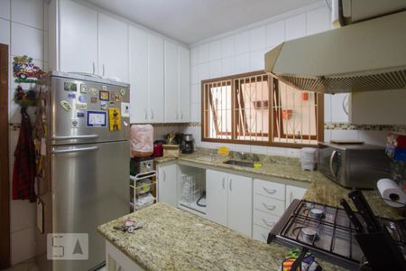 Casa à venda com 270m², 2 quartos e 2 vagasCozinha