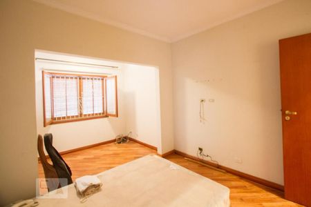 Casa à venda com 270m², 2 quartos e 2 vagasQuarto Casa 2