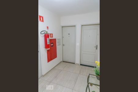 Apartamento para alugar com 72m², 3 quartos e 2 vagas Apartamento para alugar com 72m², 3 quartos e 2 vagasHall do Andar