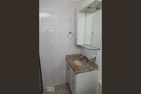 Apartamento para alugar com 72m², 3 quartos e 2 vagas Apartamento para alugar com 72m², 3 quartos e 2 vagasBanheiro da Suíte