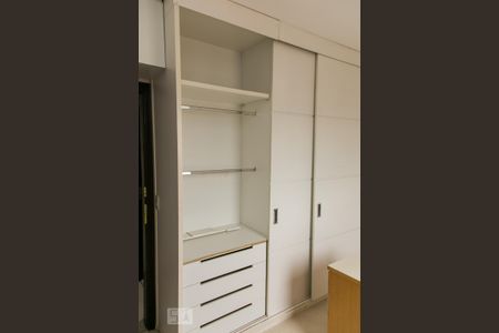Apartamento para alugar com 72m², 3 quartos e 2 vagas Apartamento para alugar com 72m², 3 quartos e 2 vagasQuarto 2