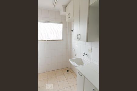 Área de Serviço de apartamento para alugar com 3 quartos, 72m² em Vila Gustavo, São Paulo